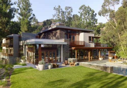 irregularly-shaped-house-with-a-small-grove-of-eucalyptus-and-pine-trees-31-554x384